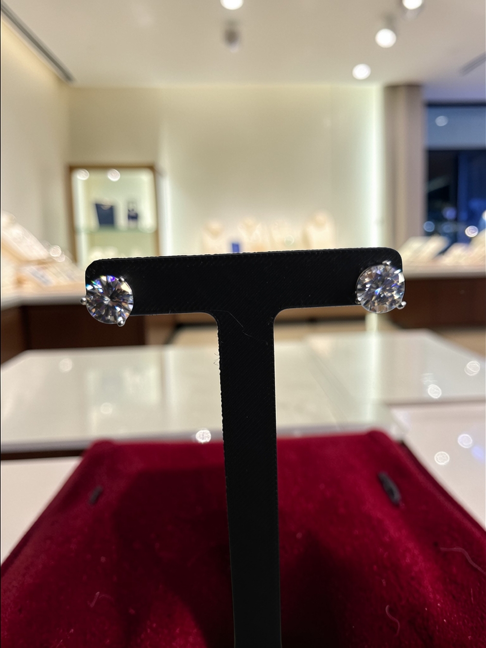 2 CT Moissanite Stud Earrings S925 | D Color Round Cut